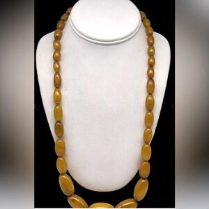 Bakelite Vintage 1940s Large Graduated Beads Apple Juice Colored Necklace 60.4g